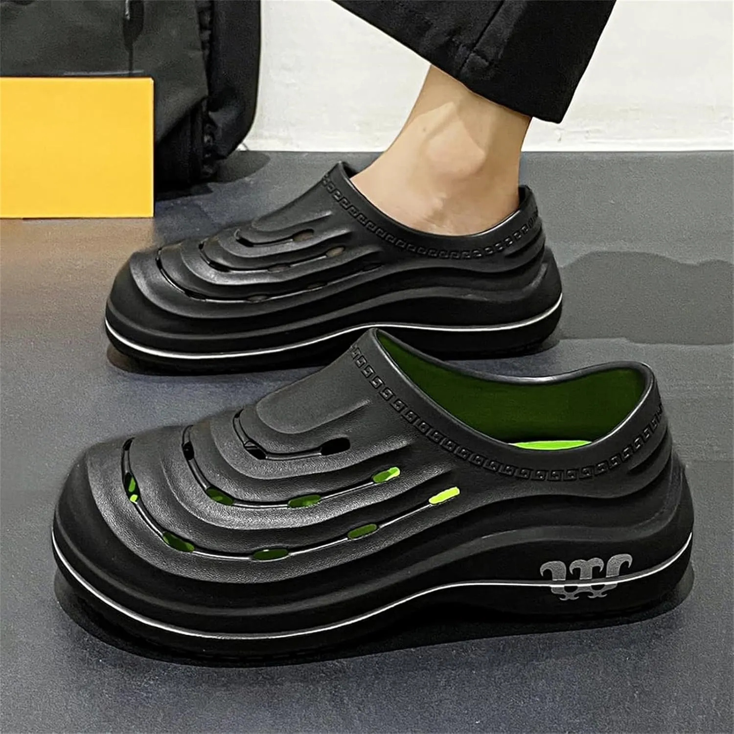 Armadillo Clogs for Men & Women Non Slip Work Shoes Safety Kitchen Chef Shoe Waterproof Wide Width Sneakers Comfortable Garden Shoes Slip-On Outdoor Beach Footwear Arch Support Nursing Slippers