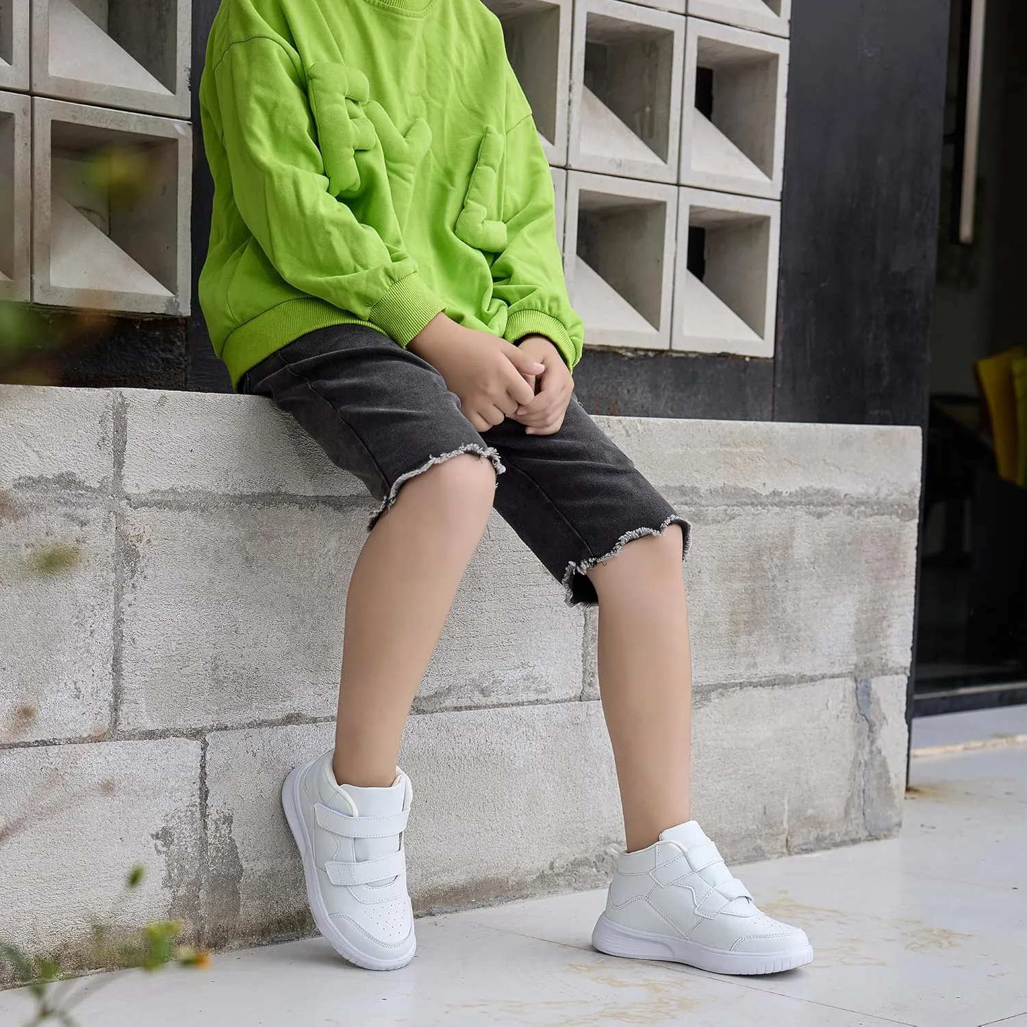 Boys High Top Sneakers Fashion Girls Shoes Lightweight Casual Kids Gym Shoes