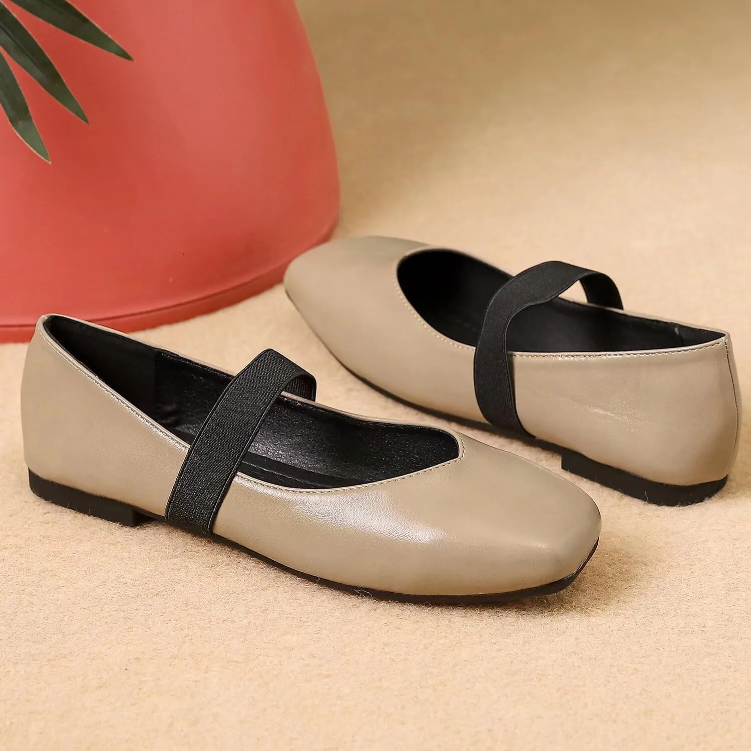 Hee grand Leather Flats for Women Comfortable Square Toe Mary Jane Shoes Elastic Strap Flats Lightweight Walking Shoes