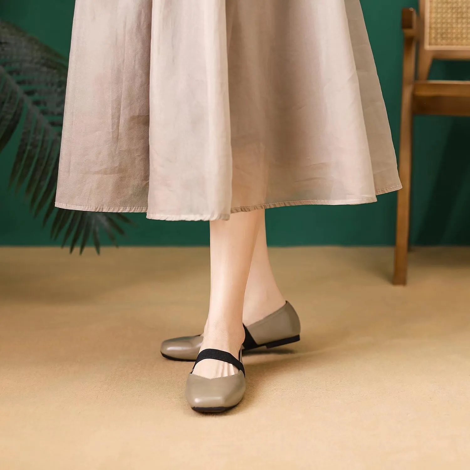 Hee grand Leather Flats for Women Comfortable Square Toe Mary Jane Shoes Elastic Strap Flats Lightweight Walking Shoes