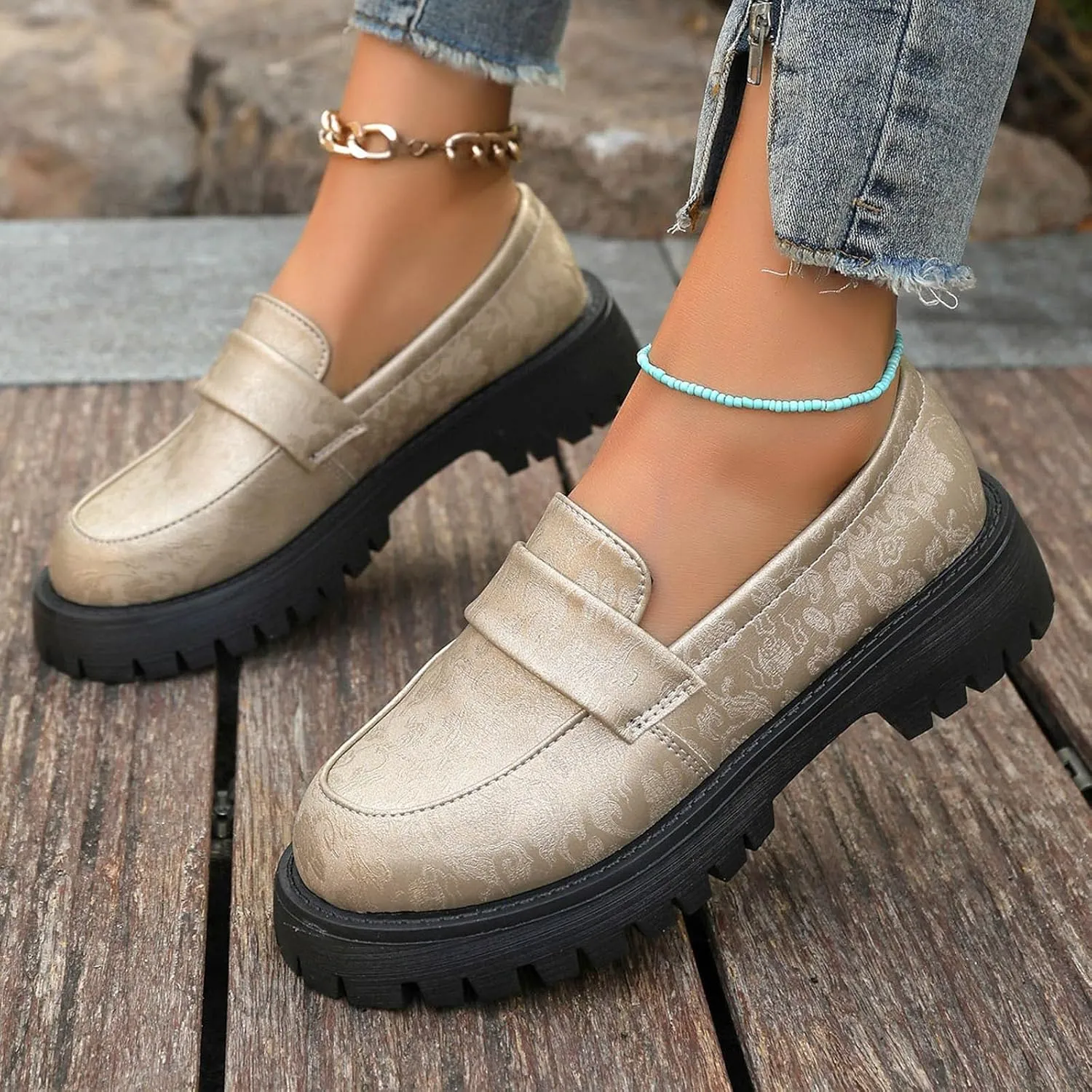 Platform Loafers for Women Hands Free Slip-on Cushioned Footbed Low Top Classic Casual Boat Shoes Ladies Jogging Tennis Sneakers Breathable Comfy Lightweight Walking Shoe for Daily Wear