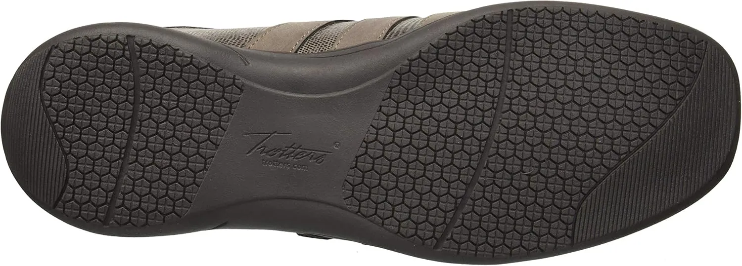 Trotters Women's Joy Sneaker