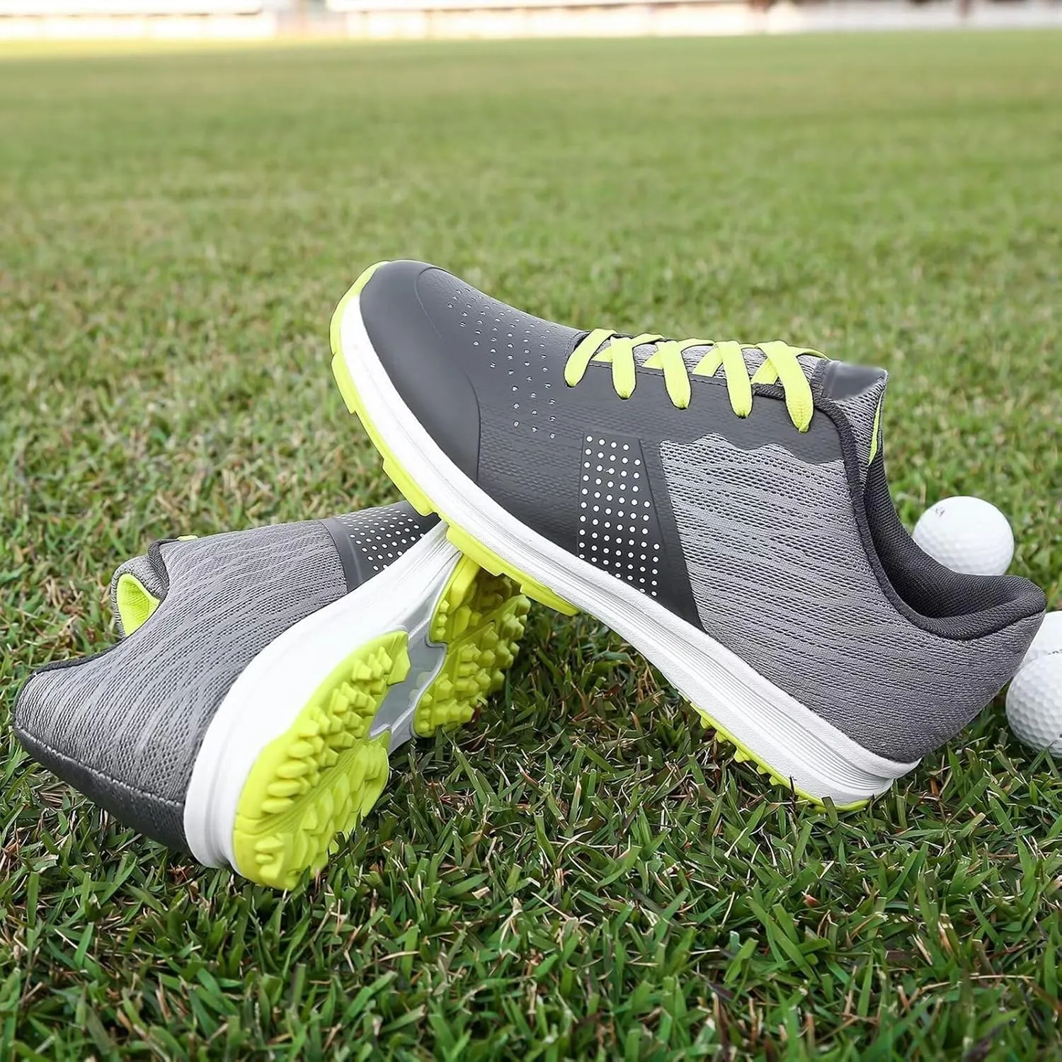 Waterproof Golf Shoes for Men Classic Mens Golf Trainers Professional Spiked Footwear Outdoor Anti Slip Walking Footwears