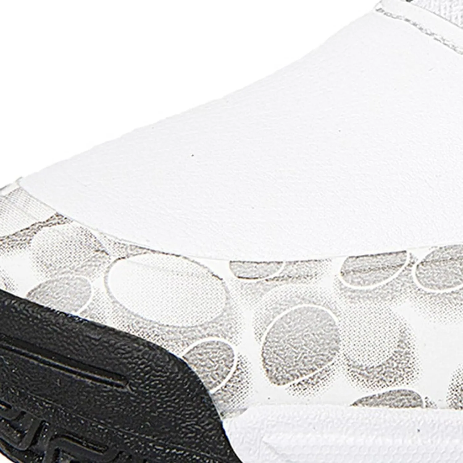 Women's Athletic Golf Shoes Anti-Slip Spikless Golf Footwear Waterproof Golf Trainers Outdoor Walking Shoes